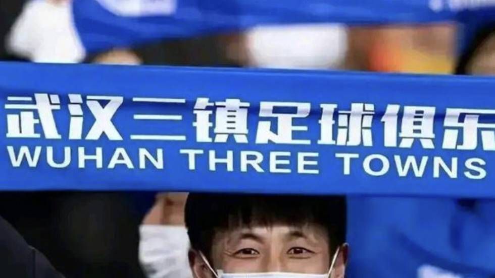 邻家夫人淫乱的肌肤